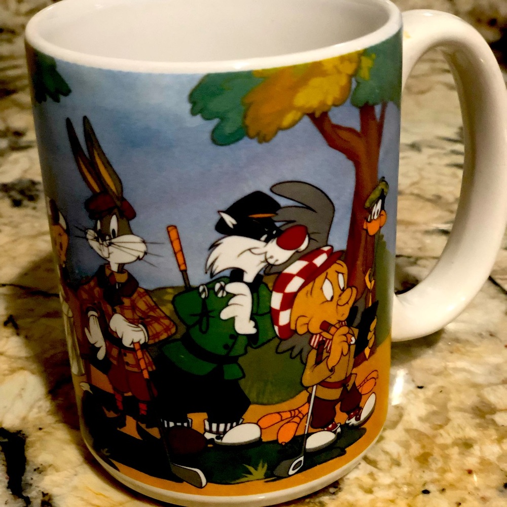Multi character Bugs Bunny and friends mug
